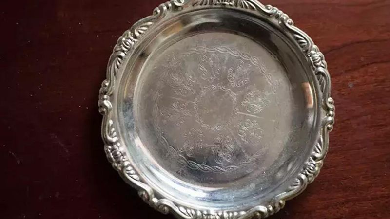 Evinizdeki Gümüş Tepsiler Binlerce Liraya Alıcı Buluyor