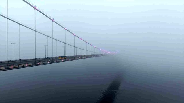İstanbul Boğazı ve FSM Köprüsü Yoğun Sisle Kaplandı