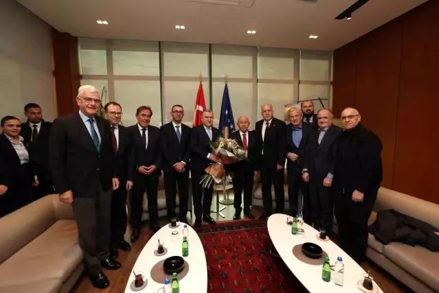 Bakan Osman Aşkın Bak, Kosova'da 2026 FIFA Dünya Kupası Play-off Finalini İzleyecek