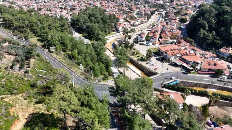 Muğla Büyükşehir Belediyesi, İçmeler-Turunç Kavşağı Yolunu Modernize Etti