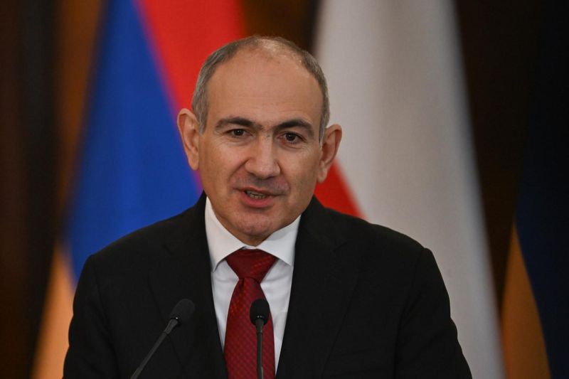 Paşinyan: Türkiye ile sınırın açılması için hazırız, karar bekliyoruz