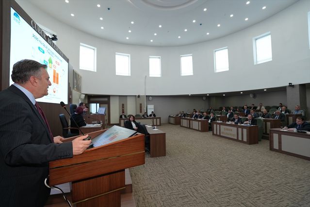 Çubuk Belediyesi Nisan Ayı Meclis Toplantısı Başkan Demirbaş Yönetiminde Yapıldı