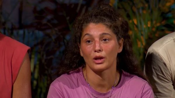 Survivor Seren Ay'ın Murat Boz şakası sonrası nişanlısı tüm fotoğrafları kaldırdı