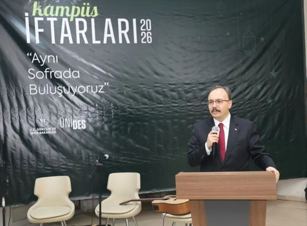 Enes Eminoğlu Siirt'te Gençlerle Kampüs İftarında Buluştu