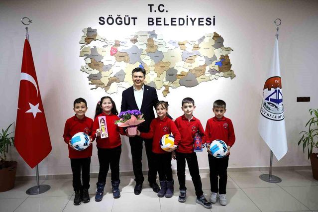 Başkan Durgut Söğüt'te Öğrencilerle Bir Araya Geldi