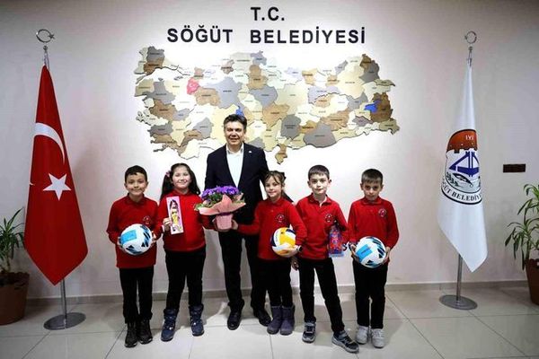 Başkan Durgut Söğüt'te Öğrencilerle Bir Araya Geldi