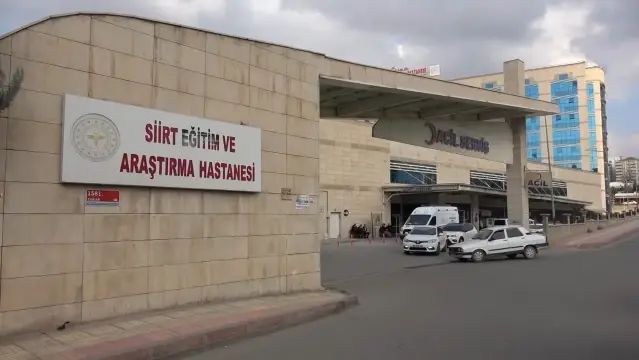 Siirt’te Halı Sahada Kalp Krizi Geçiren Memur Hayatını Kaybetti