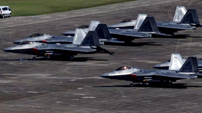 ABD, İsrail'e Yakıt İkmal Uçakları ve Savaş Uçakları Gönderiyor