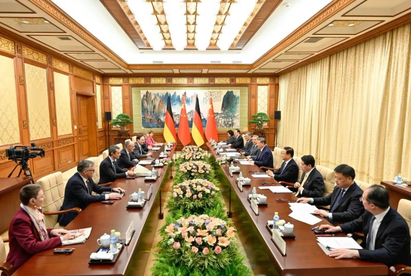 Şi Cinping ve Merz Pekin'de Stratejik Görüşme Gerçekleştirdi