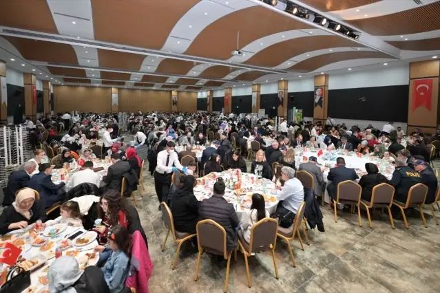 Esenyurt'ta Ramazan Boyunca Günlük 14 Bin Kişiye İftar Hizmeti Verildi