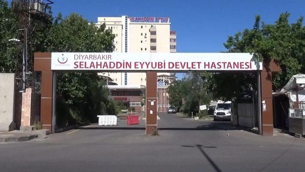 Diyarbakır'da "Dur" İhtarına Uymayan Sürücü 2 Polisi Yaraladı, 329 Bin TL Ceza Aldı