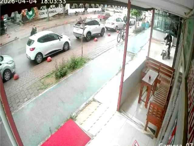 Serik'te Hırsızlıkta İlginç Değişim Kameraya Yansıdı