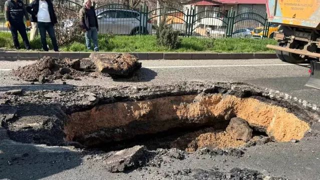 Diyarbakır’da Sağanak Yağış Yol Çökmesine Yol Açtı