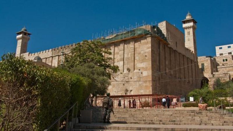 İsrail, Mescid-i Aksa ve Harem-i İbrahim Camisini Kapattı