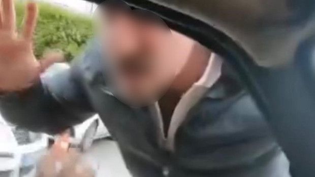Bayraklı'da Sürücüler Arasında Kavga Anı ve Aileye Müdahale Kamerada