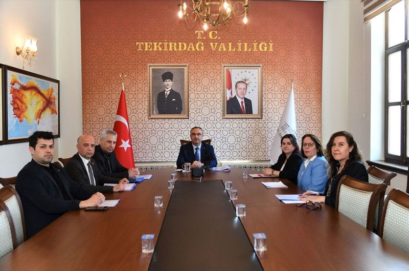 Tekirdağ Valisi OSB Müdürleriyle Sanayi Sorunlarını Görüştü
