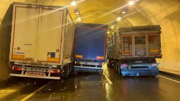 Zonguldak Alaplı Tünelinde Tır Kazası: 1 Kişi Yaralandı