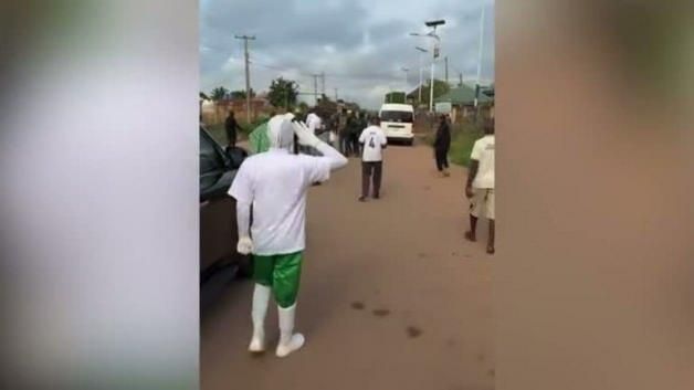 Wilfred Ndidi, Trafik Kazasında Vefat Eden Babasını Son Yolculuğuna Uğurladı