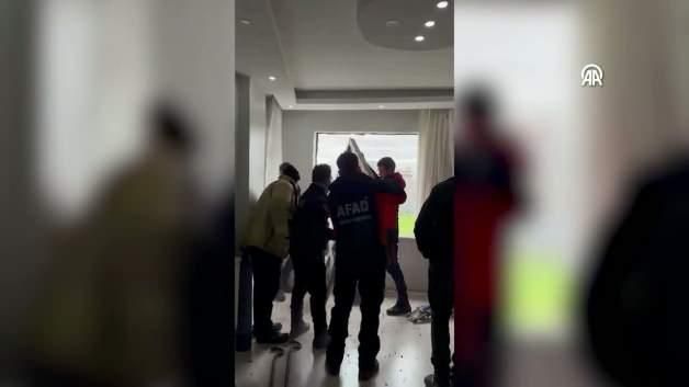 240 Kiloluk Morbid Obezite Hastası Vinçle Hastaneye Taşındı