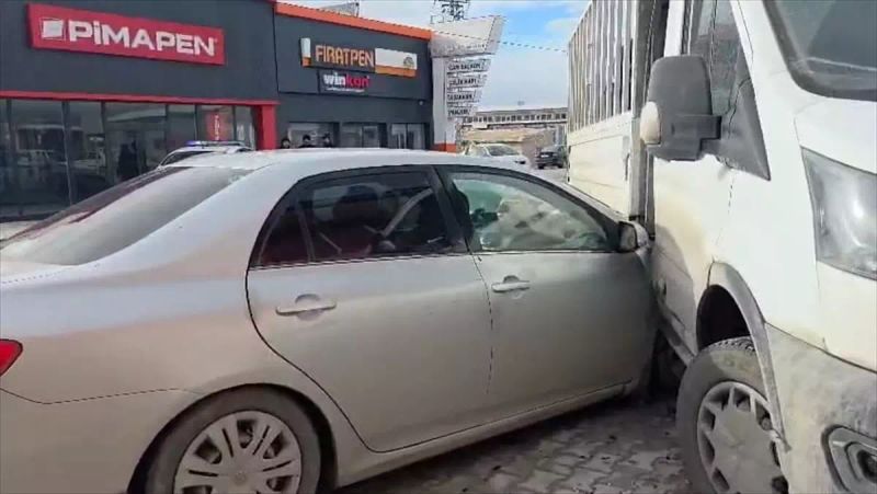 Aksaray Eskil'de Trafik Kazasında 1 Kişi Yaralandı