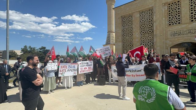 Antalya'da İsrail'in Filistin'e Yönelik Politikaları Protesto Edildi
