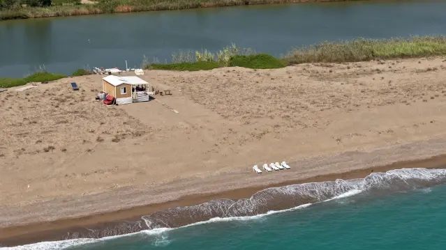 Kumköy Sahilindeki Kaçak Yapılar İçin Yıkım Çalışmaları Başladı