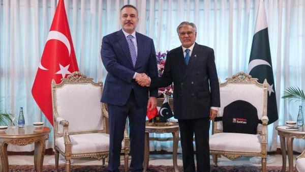 Bakan Fidan Pakistan'da Önemli Görüşmeler Gerçekleştirdi