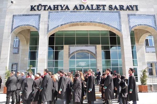 Kütahya'da Avukatlar Günü Törenle Kutlandı