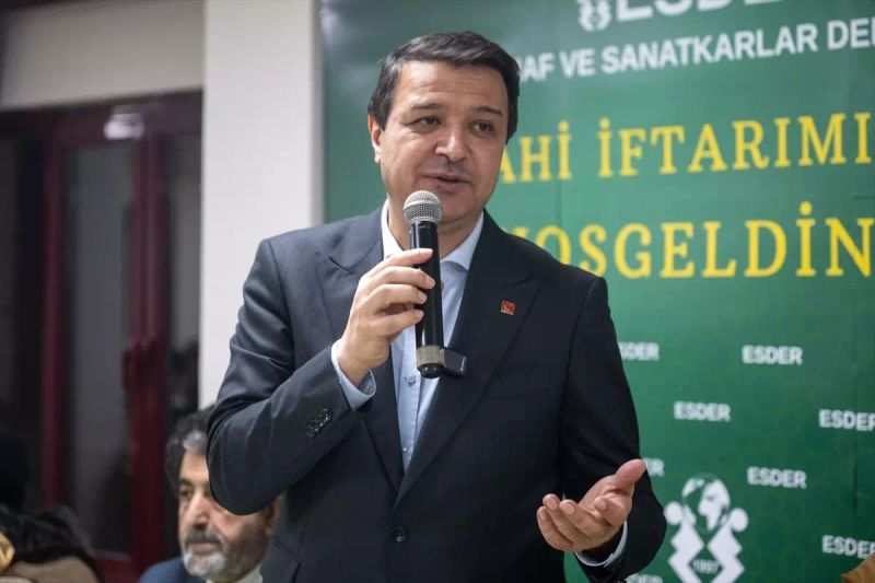 Saadet Partisi Başkanı Mahmut Arıkan, Ahi İftarı Programında Yetim Çocuklarla Buluştu