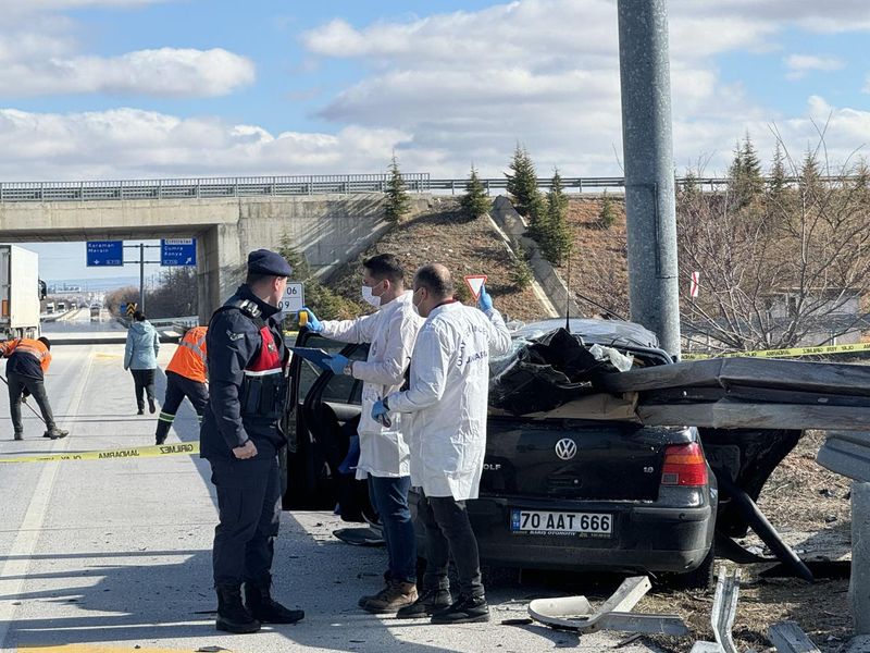 Karaman'da Trafik Kazası: 2 Kişi Hayatını Kaybetti