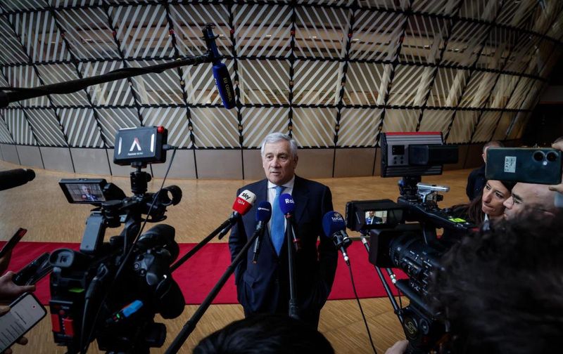 İtalya, Hürmüz Boğazı Güvenliği İçin Diyalog Yolunu Destekliyor