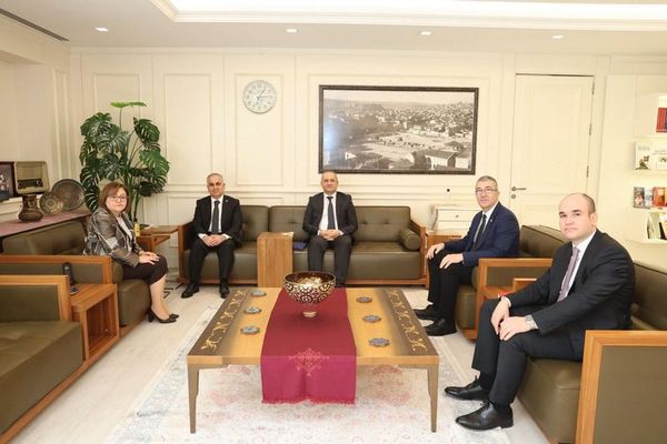 Başkan Şahin duyurdu: Gaziantep üniversite öğrencilerine mesleki deneyim fırsatı