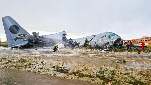 Bolivya'da Para Taşıyan Askeri Uçak Düştü: 15 Ölü, 30 Yaralı