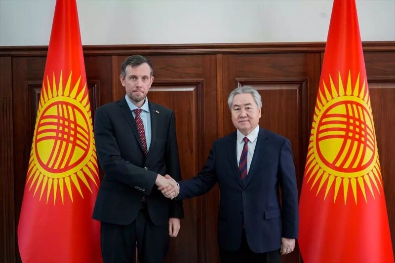 Kırgızistan ve İngiltere İşbirliği İçin Somut Adımlar Atmayı Planlıyor