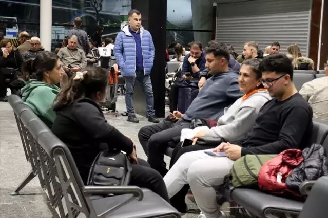 Hatay'dan 160 Depremzede Nevruz Bayramı İçin Özbekistan'a Uğurlandı