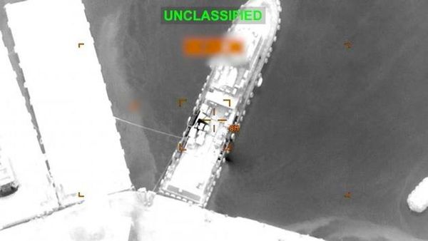 ABD, Hürmüz Boğazı'ndaki İran Hedeflerini Güvenlik Gerekçesiyle Bombaladı