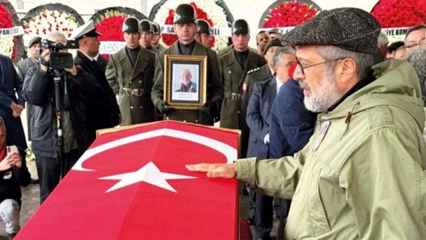 Kıbrıs Gazisi Prof. Dr. Yalçın Küçük İçin Askeri Tören Düzenlendi