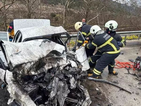 Isparta'da Kafa Kafaya Çarpışma: Nişanlı Çift Hayatını Kaybetti