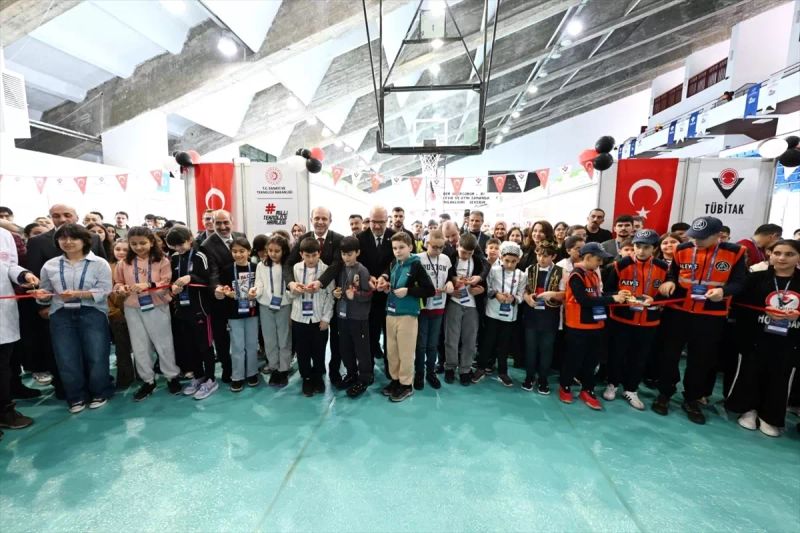 Trabzon'da 20. TÜBİTAK Ortaokul Proje Sergisi Başladı