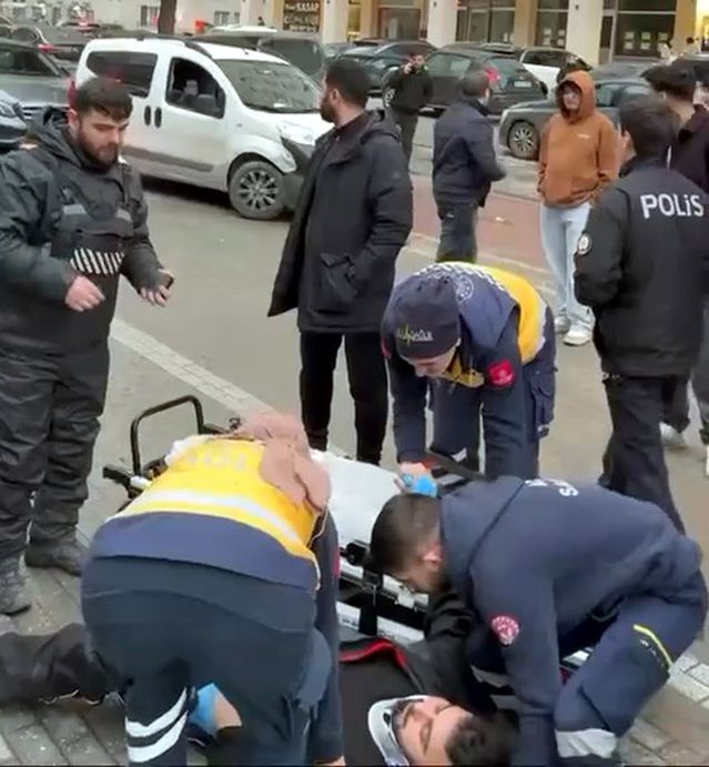 Esenyurt'ta Yol Tartışması Trafik Kazasına Dönüştü