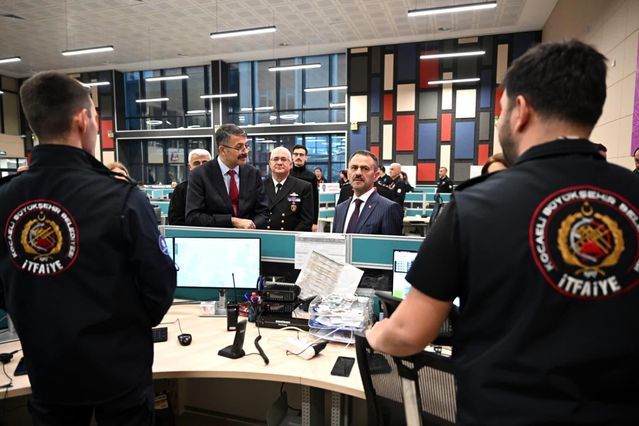 Bakan Yardımcısı Çelik, Bayramda Görevdeki Personele Kocaeli'de Ziyarette Bulundu