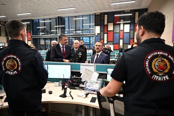 Bakan Yardımcısı Çelik, Bayramda Görevdeki Personele Kocaeli'de Ziyarette Bulundu