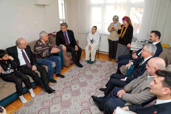 AK Parti Yerel Yönetimler Başkanı Mustafa Demir, Düzce'de Ramazan Programlarına Katıldı