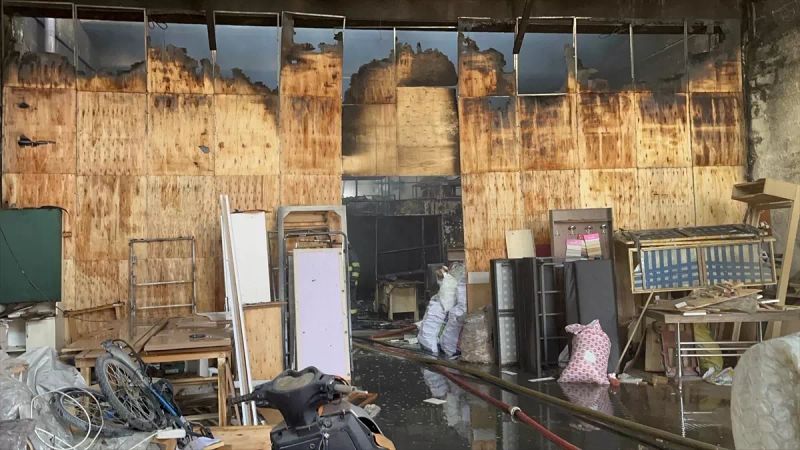 Eskişehir'de Mobilya Atölyesi Deposunda Yangın Çıktı