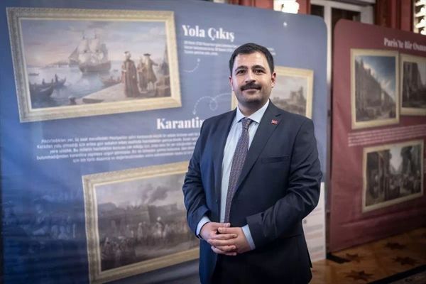 Yirmisekiz Mehmed Çelebi'nin Fransa Seyahati Yapay Zeka ile Ankara'da Canlandırıldı