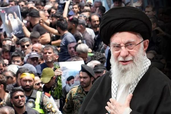 İran'da Hamaney'in Cenaze Töreni Güvenlik ve Liderlik Kaygılarıyla Ertelendi