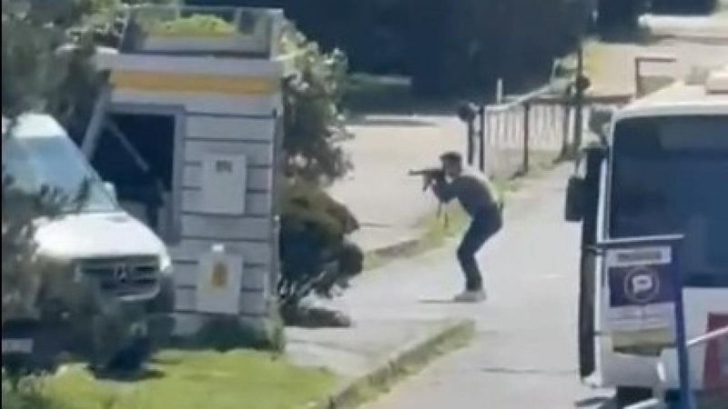 İsrail Konsolosluğu Önündeki Çatışmada Polise Alaycı Tavır Görenlere Soruşturma Başlatıldı