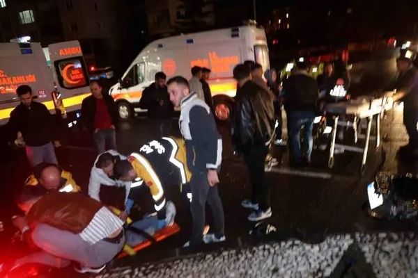 Nevşehir'de Kırmızı Işık İhlali Kazaya Sebep Oldu: 3 Yaralı