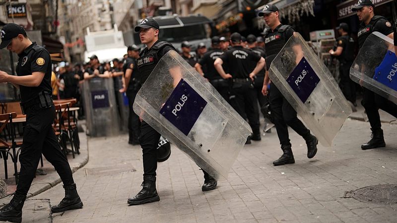 İstanbul'da IŞİD'e Yönelik Operasyonlarda 11 Şüpheli Gözaltına Alındı