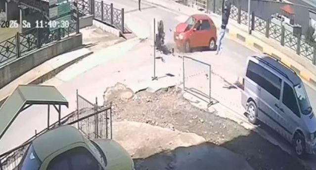 Arhavi'de Motosiklet ve Otomobil Çarpıştı: Genç Sürücü Hayatını Kaybetti